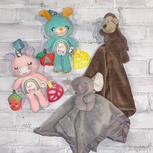 Baby lovey toy matching twin set bundle!!